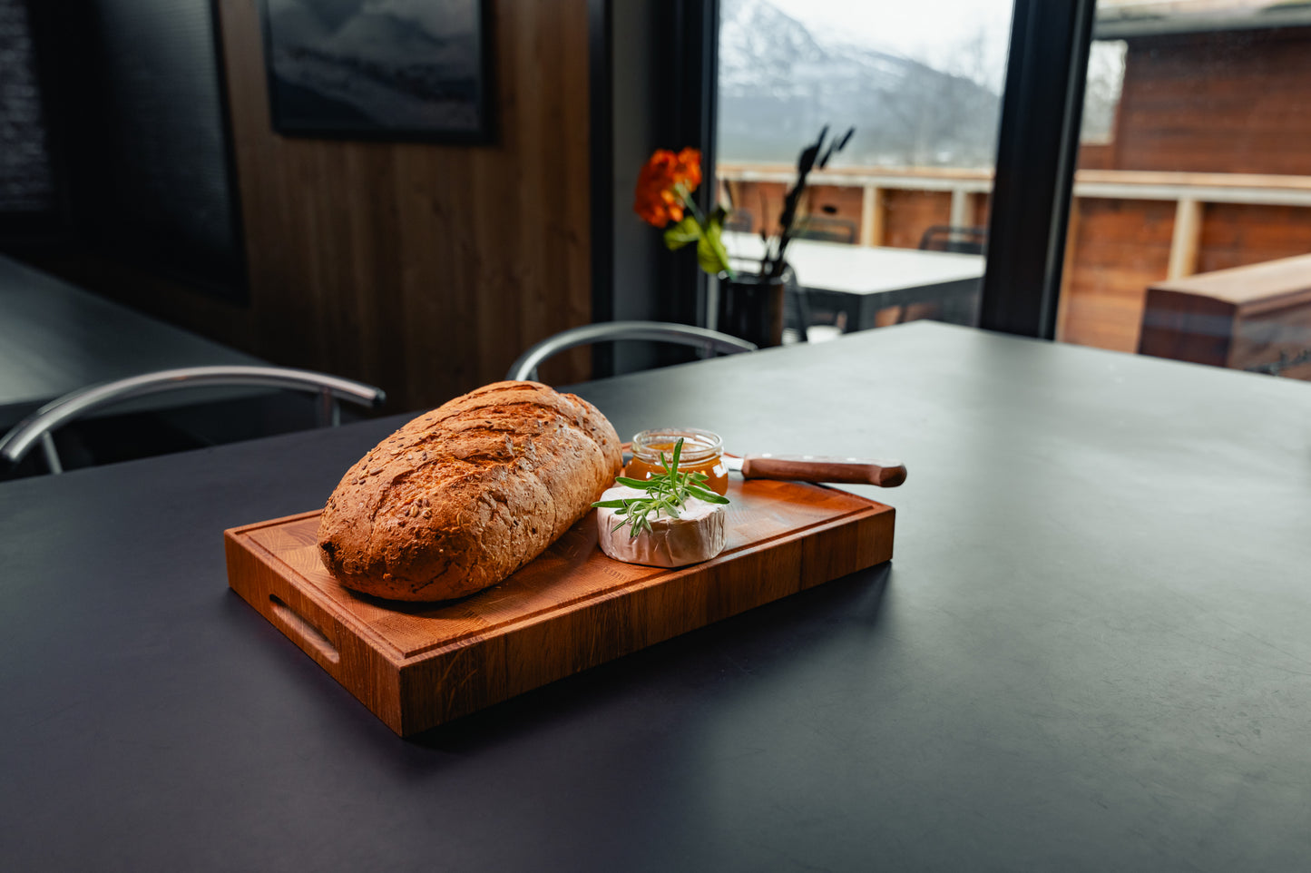 TRÉ - Varig | Skjærefjøl i heltre eik (Medium)