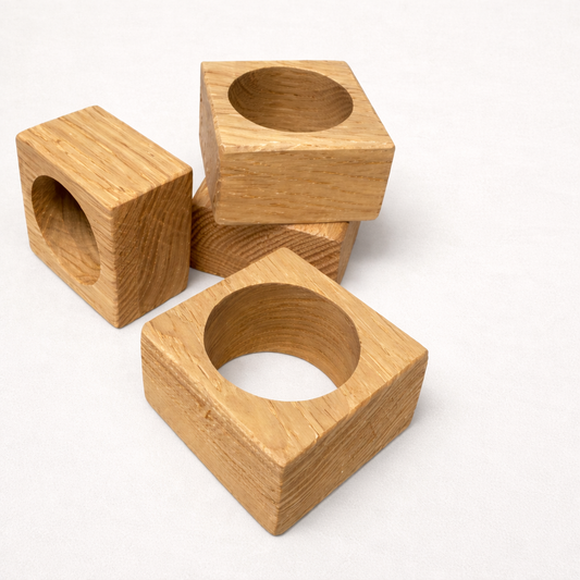 Firkantet serviettring i eik - 4 pk.